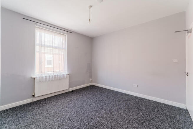 4 bed Terraced to rent Image 11