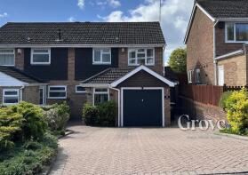 18, Clivedon Way, Halesowen B62 8TB