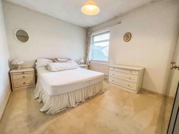 BEDROOM 2