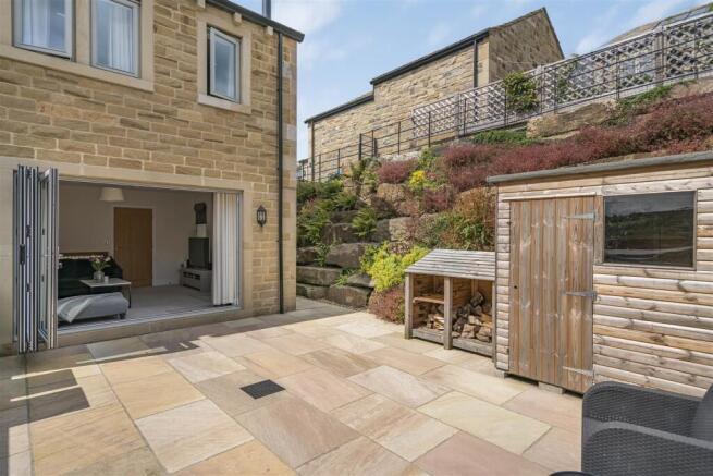 2 bed Semi-Detached for sale Image 6
