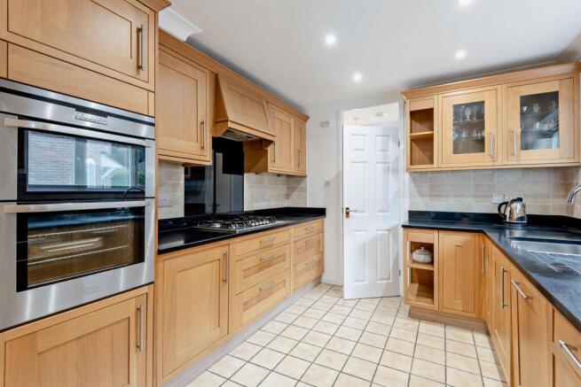 8698831-interior03-800.jpg