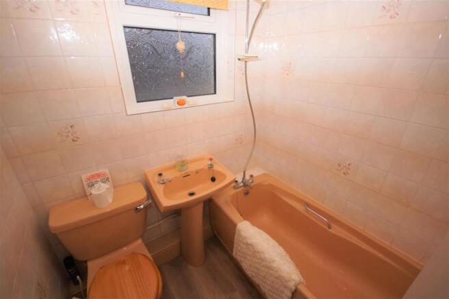 Bathroom.JPG