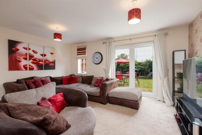5 bed Detached for sale Image 5