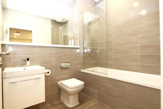 1 bed Flat to rent Image 4