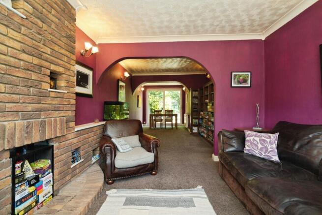 Lounge/Dining Room