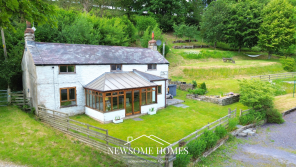 Pen Isa Cwm, Ffordd Y Cwm, Nannerch CH7 5RW