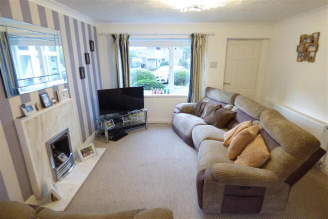 Lounge b
