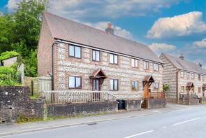 Squirries, River Valley, High Street, Spetisbury DT11 9DW