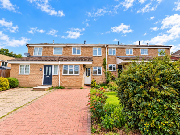 3-bed terraced on Olympic Way, Eastleigh, £275,000