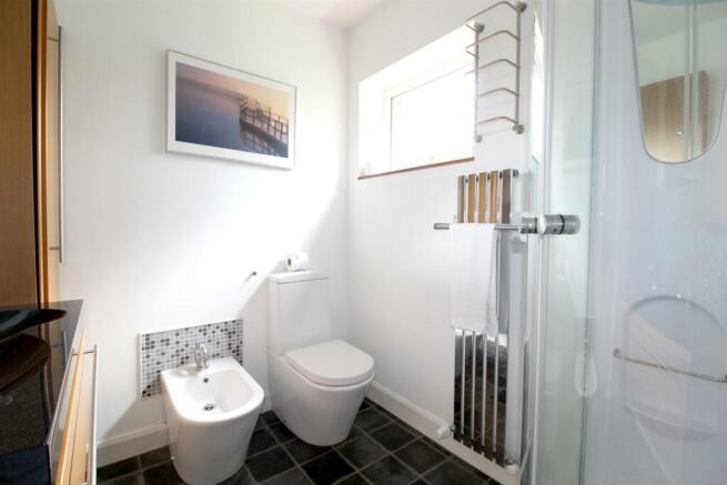 En-suite Bathroom