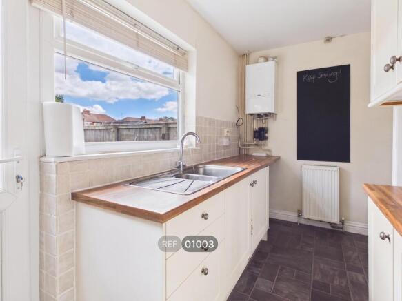 2 bed Terraced to rent Image 9