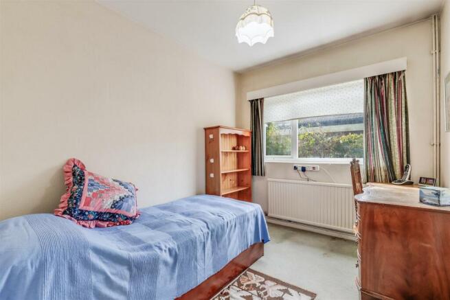 Bed 3.jpg