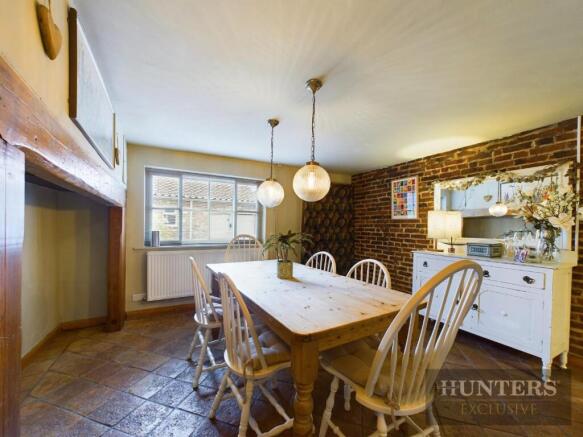 3 bed Terraced for sale Image 8