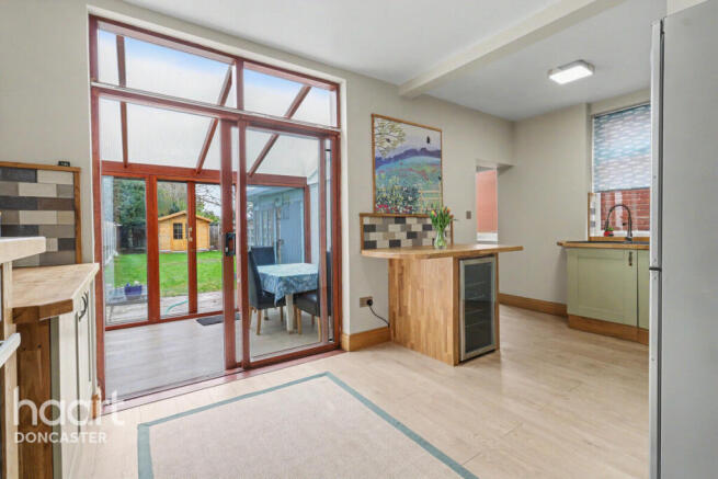 3 bed Semi-Detached for sale Image 10