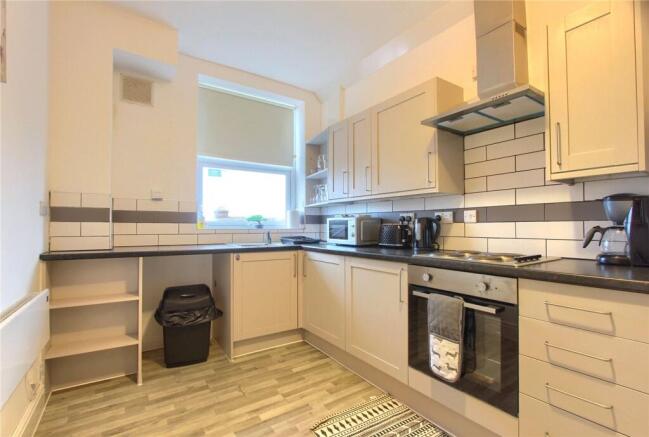 2 bed Apartment for sale Image 11
