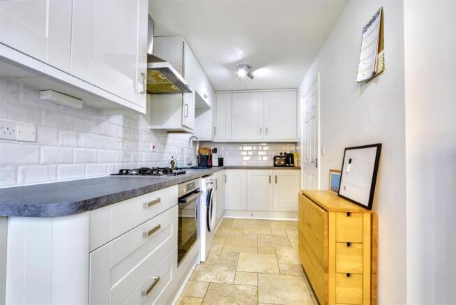 Kitchen_2.jpeg