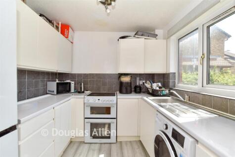 Sapphire Close, Dagenham, Essex