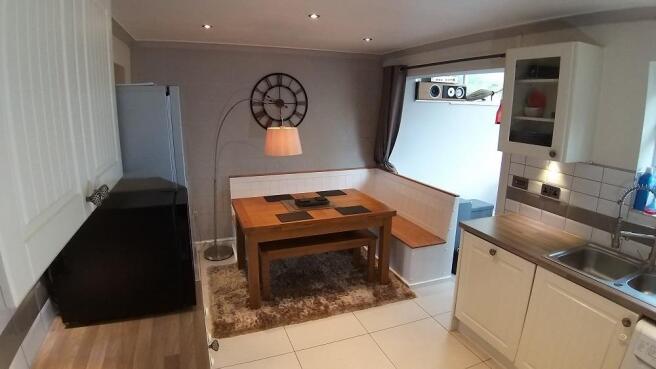 6 C'aer Efail - Bwlchgwyn - Dining Area 2.jpg
