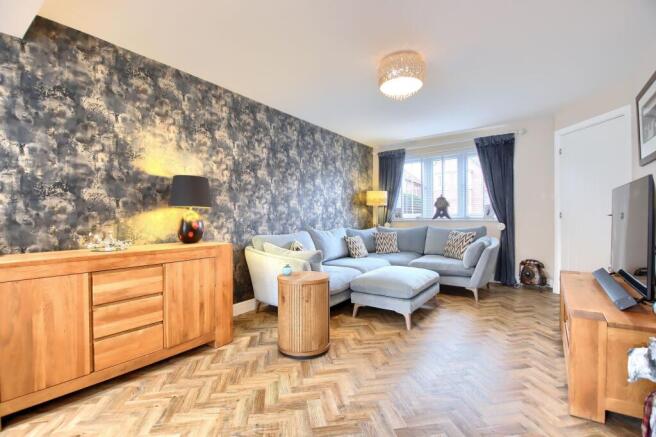 Mallard Drive, Yarm, TS15 photo 2
