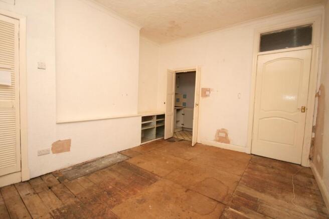 Kitchen (reverse)
