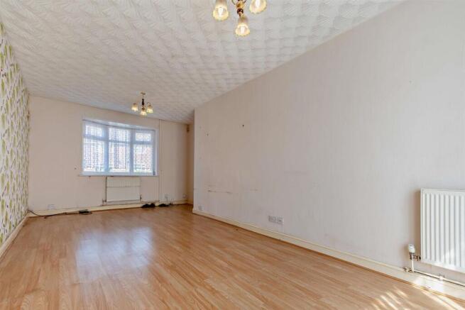 8697004-interior02-800.jpg