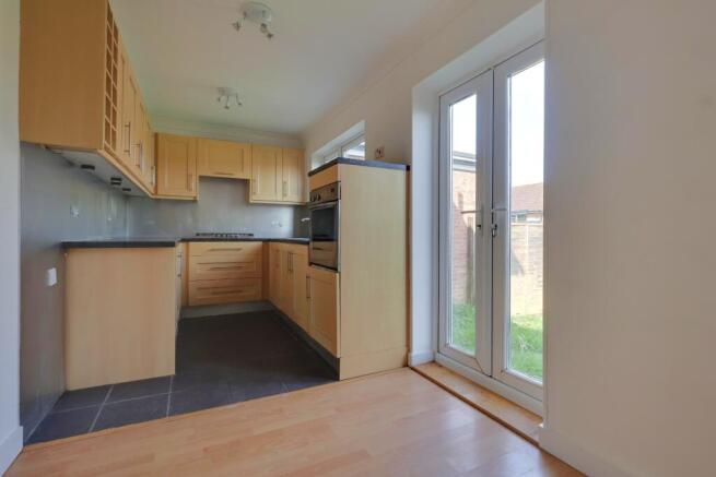 Danebury Close, Havant photo 4