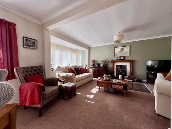 Ashdown Road, SO45 photo 4