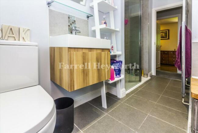 Bathroom image 2