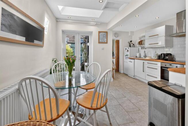 2 bed Terraced for sale Image 9