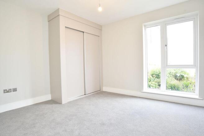2 bed Flat to rent Image 4