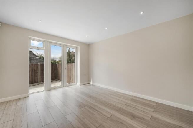 Flat 12, Vale Court - YZ6lZs42v7h0PN6uQ9Jj.jpg