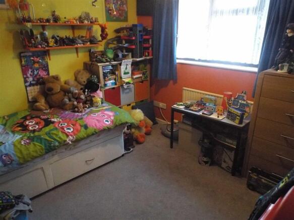 BEDROOM 2