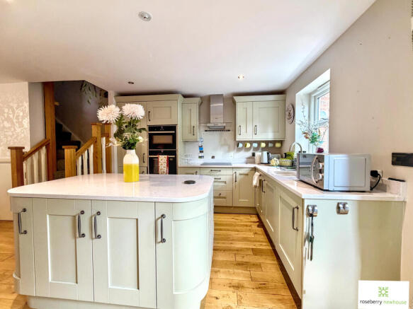 3 bed Terraced for sale Image 6