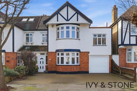 Rosedene Gardens, Ilford, Greater London, IG2
