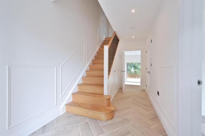 8 Walnut Close-4.jpg