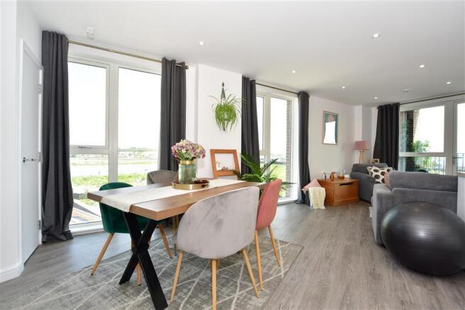 Kitchen / Lounge / Diner