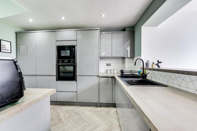 50 Walsingham Avenue, Kettering-19.jpg