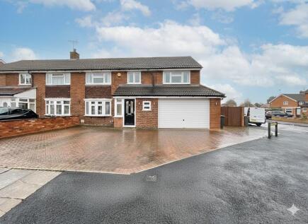 Croxton Close, Luton, Bedfordshire, LU3 2UQ