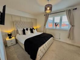 19, Ombersley Drive, Nuneaton CV11 6WQ