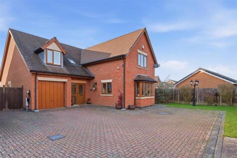Longdrive, Stretton Road, Stretton.