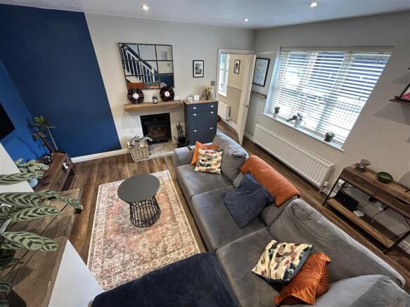 2 bed Semi-Detached for sale Image 5