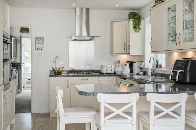 Kitchen / Dining Room