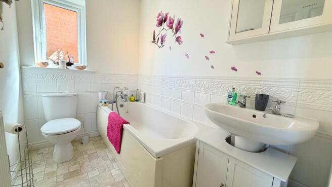 3 bed Detached for sale Image 9