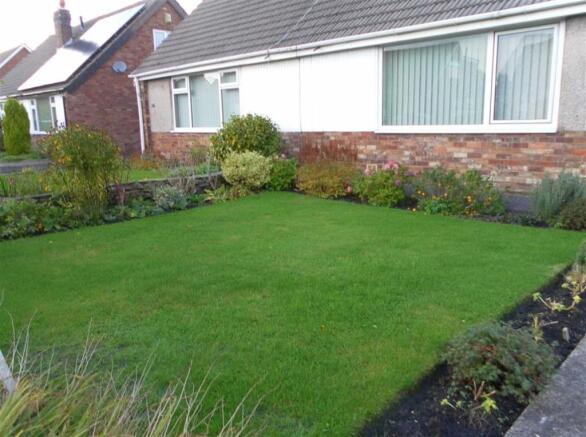 FRONT GARDEN