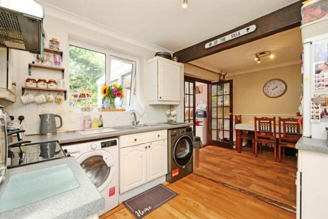 3 bed Semi-Detached for sale Image 5