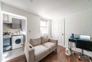 19b, Trinity Road, Wandsworth, London SW17 7SD