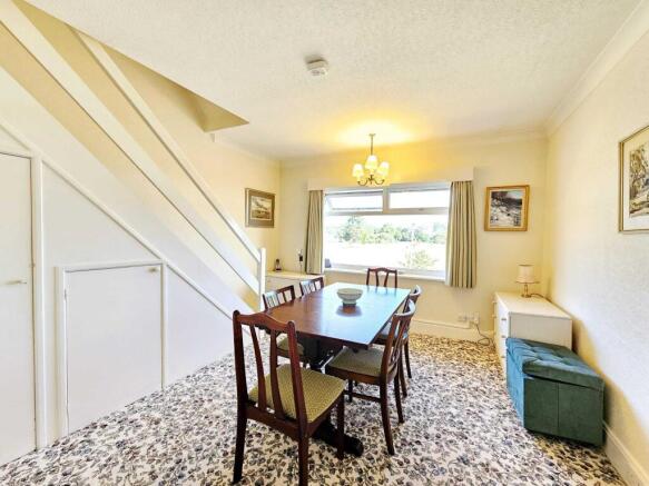 2 bed Flat for sale Image 6