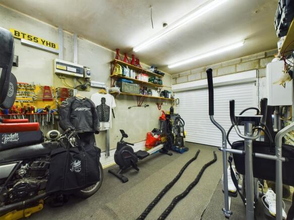 GARAGE