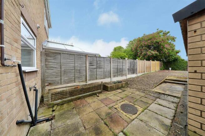 2 bed Semi-Detached for sale Image 10