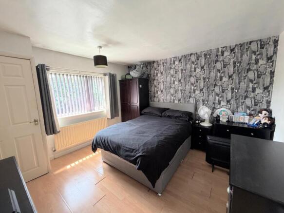 3 bed Terraced for sale Image 6